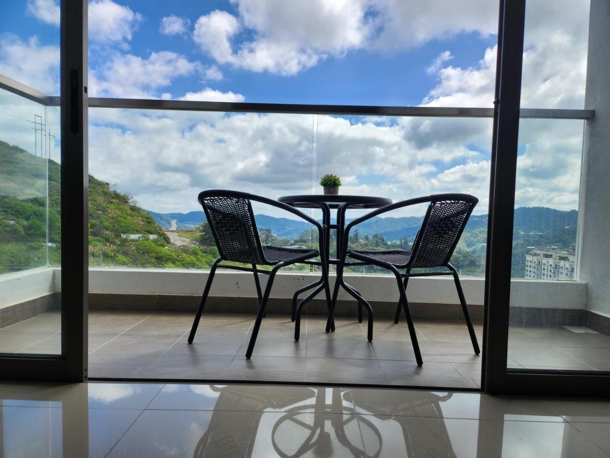 Relax Bear Homestay Tanah Rata Esterno foto